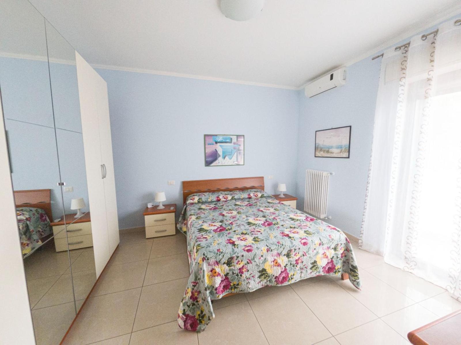 Residence Calle Del Porto Manfredonia Exterior photo